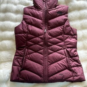 The North Face vest, size small, burgundy color